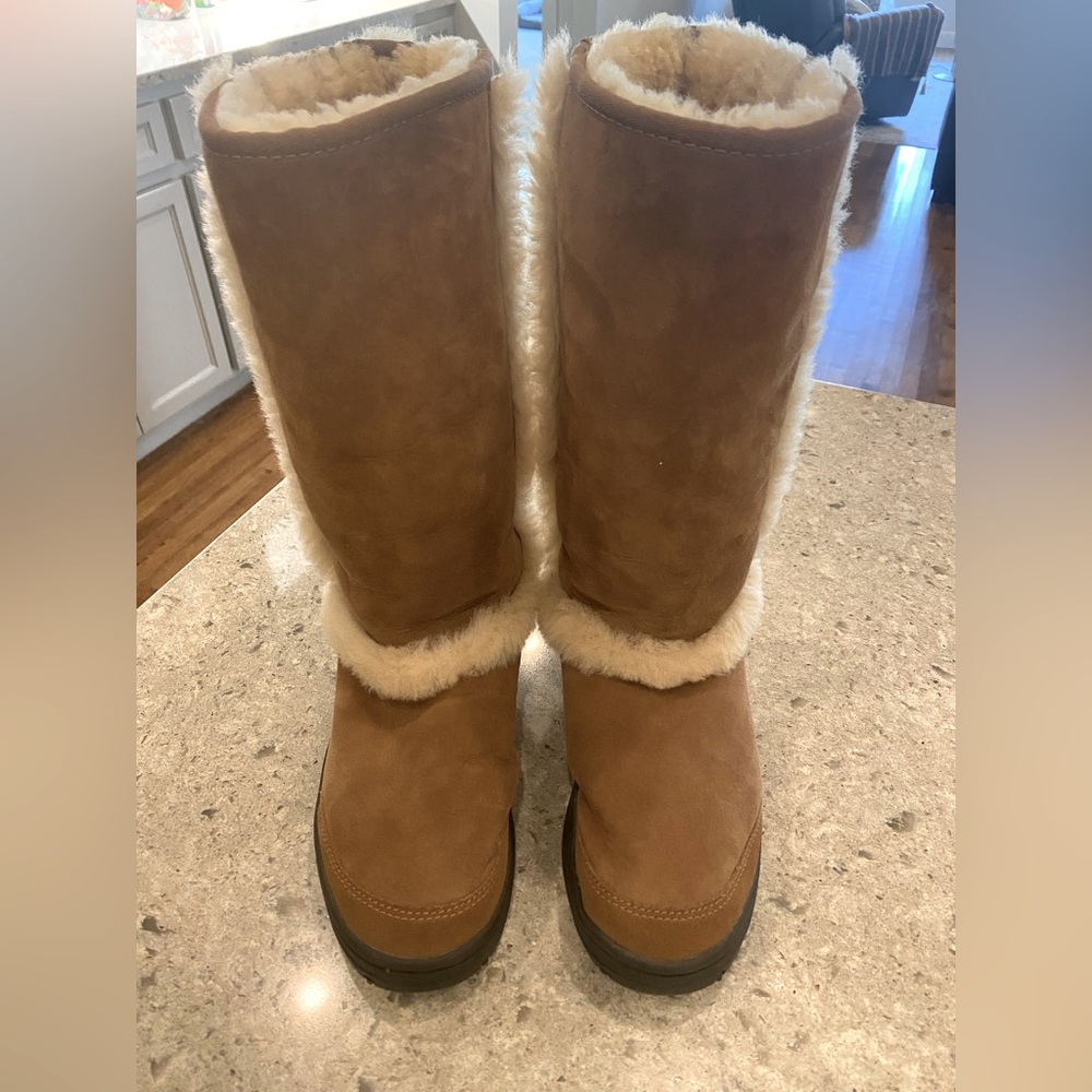 UGG Sundance Brown Boots with Cream Shearling